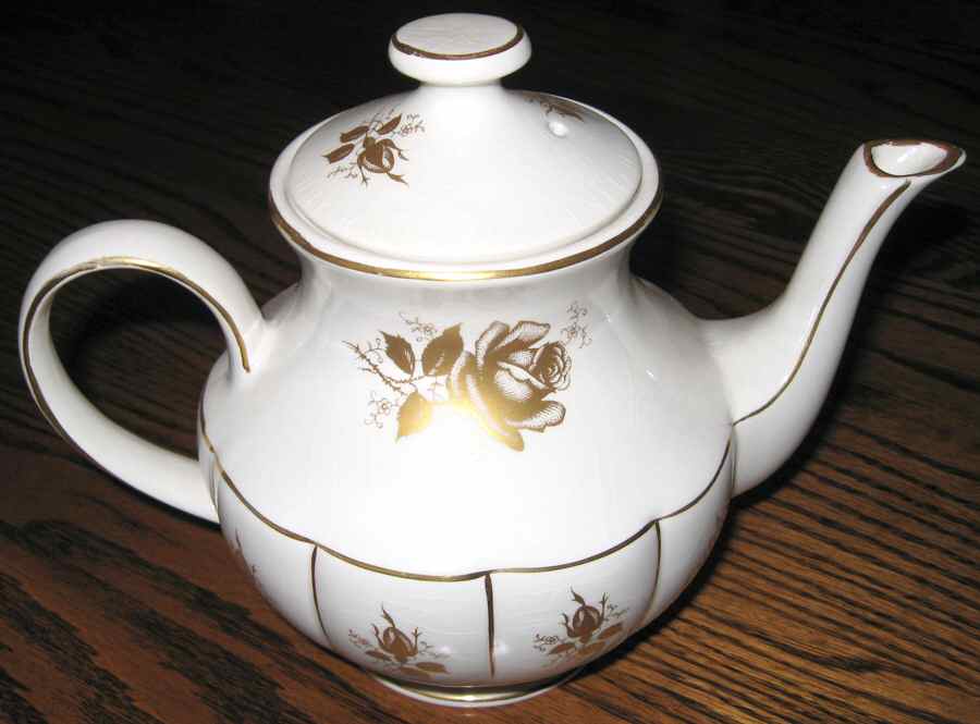 5316 Teapot & Lid by Arthur Wood-1