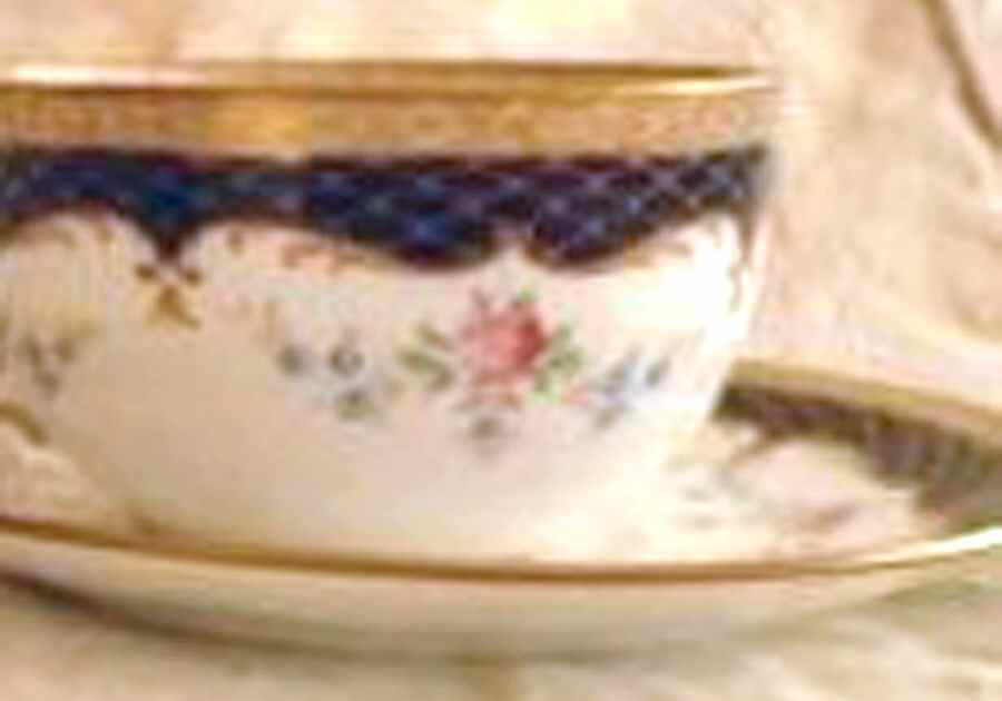 X5876 Flat Cup & Saucer Set by Wedgwood-1