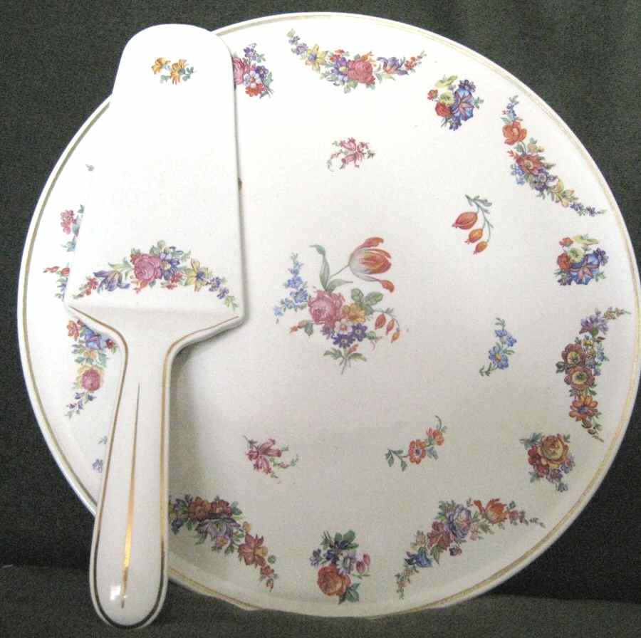 6132 Cake Plate by Waechtersbach-1