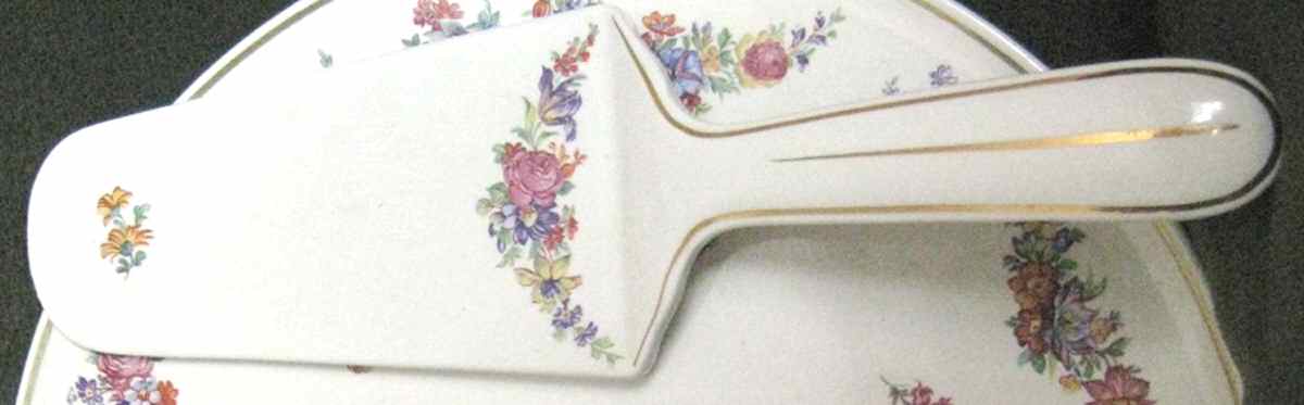 6132 Solid Ceramic Pie/Cake Server by Waechtersbach-1