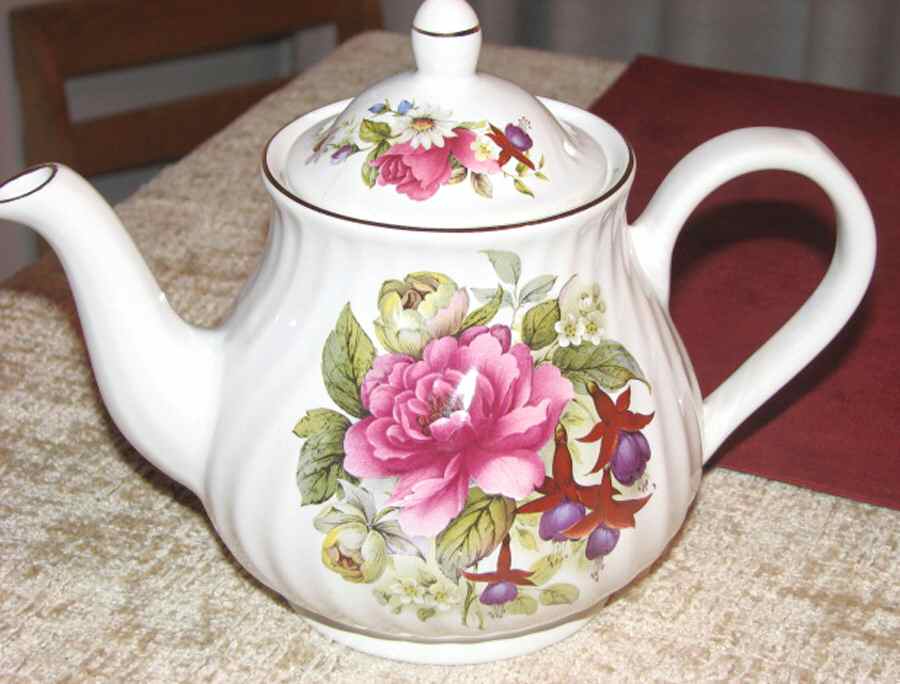 6424 Teapot & Lid by Arthur Wood-1