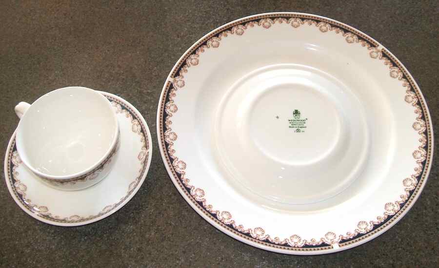 Medici (Restaurant, Metallised) Salad Plate by Wedgwood-1