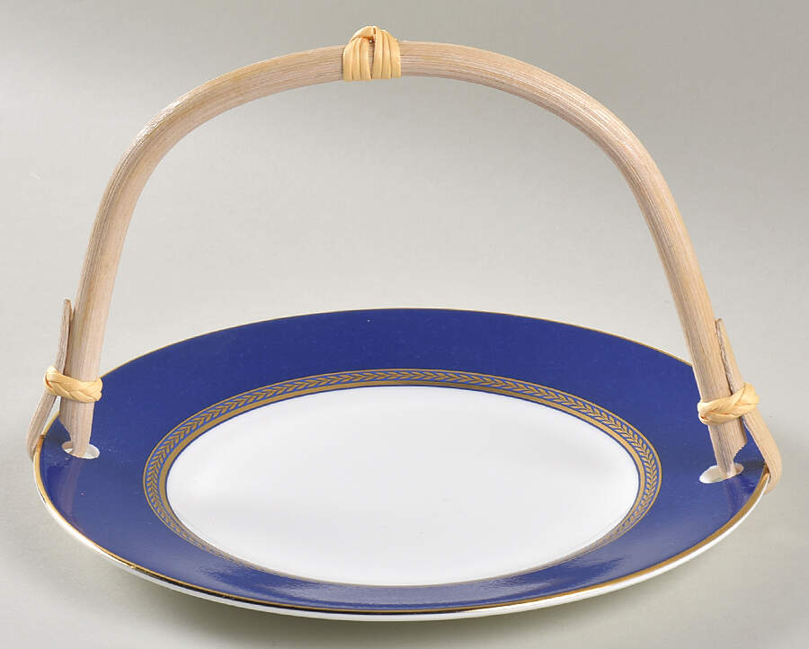 Renaissance Gold 5 3/8"-5 5/8" Bamboo Handled Serving Plate  HC by Wedgwood-1