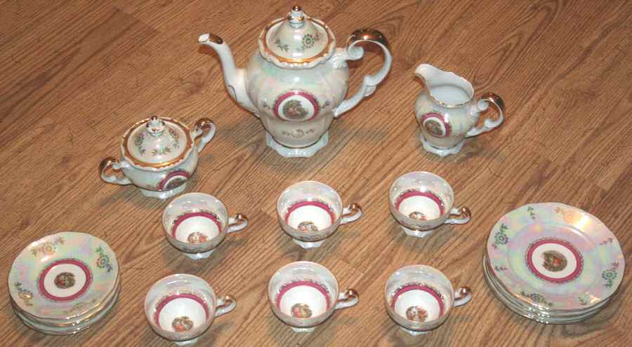 WEI95 Footed Cup & Saucer Set by Weimar-1