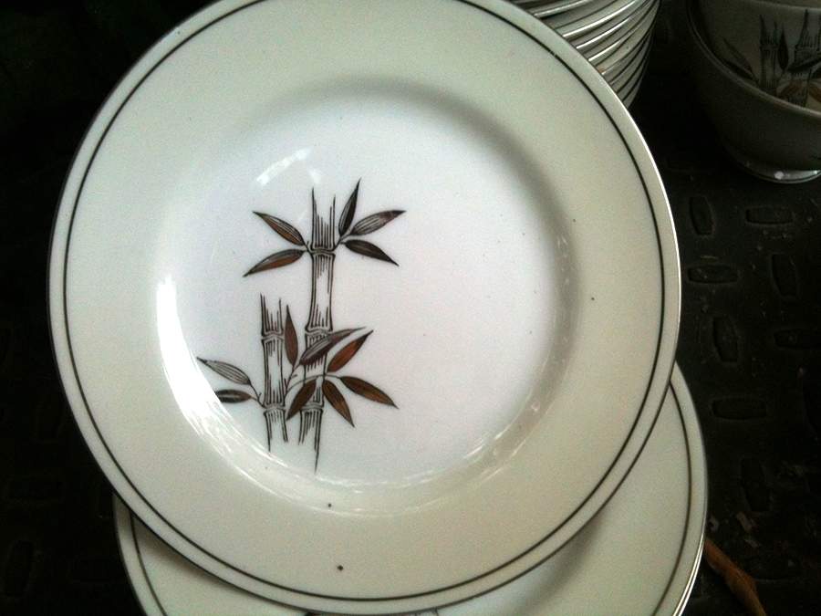 2475 Dinner Plate by Wako-1