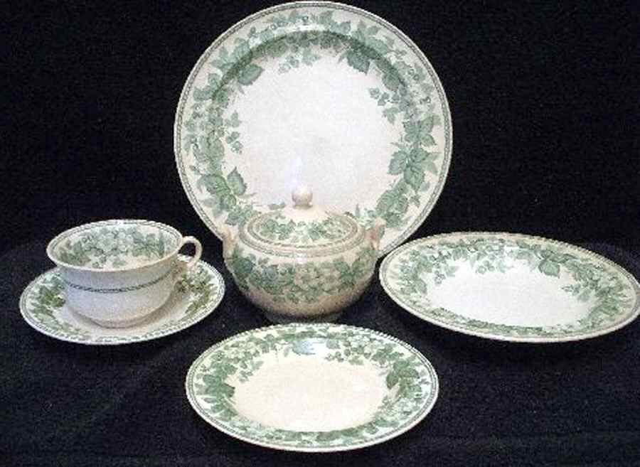 Bramble Green (Plain Edge) Dinner Plate by Wedgwood-1