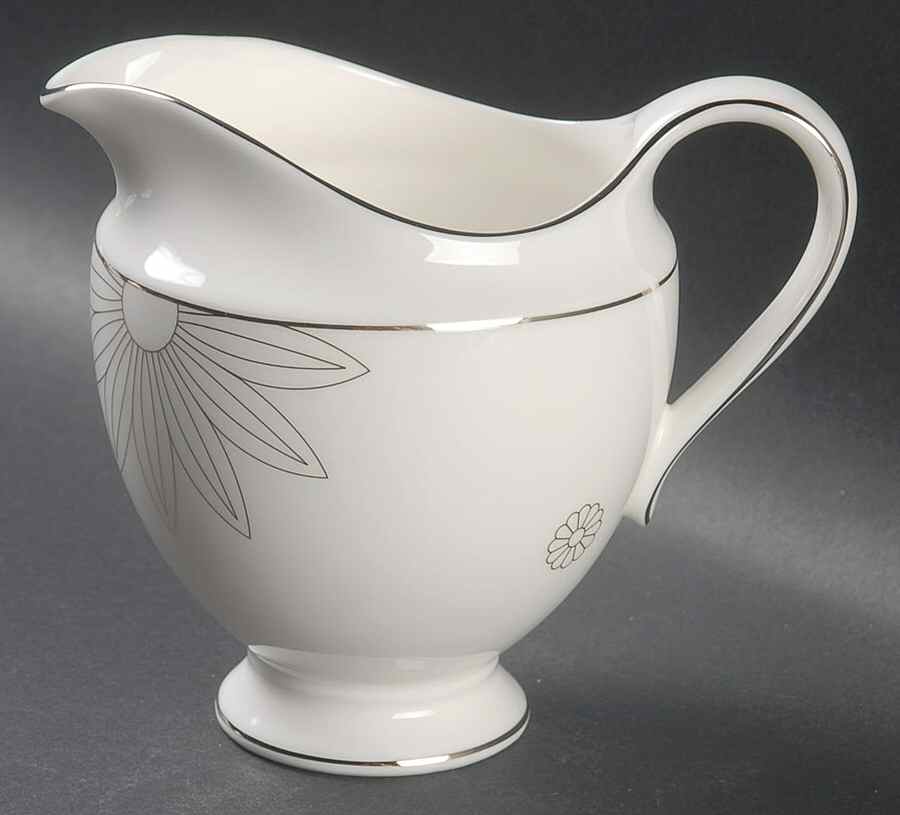 Modern Daisy Creamer by Wedgwood-1