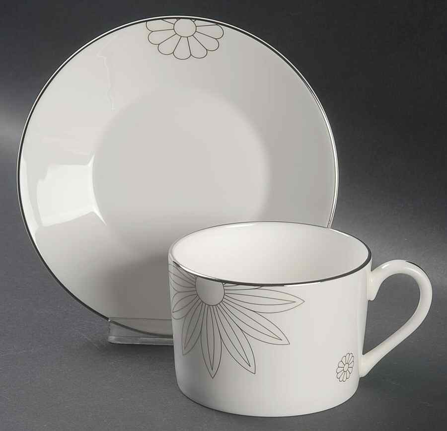 Modern Daisy Flat Cup & Saucer Set by Wedgwood-1