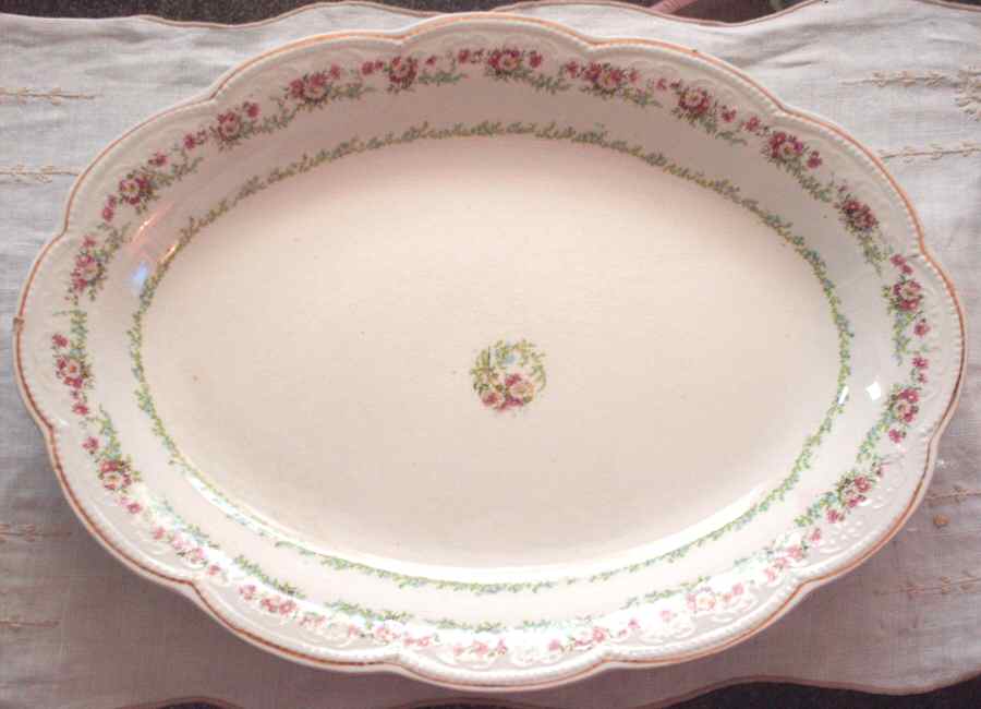 WW493 16" Oval Serving Platter by Wedgwood-1