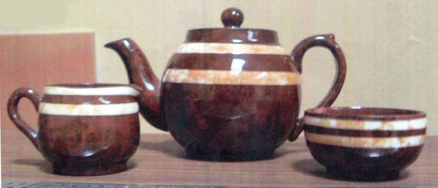 WOA7 Teapot & Lid by Arthur Wood-1
