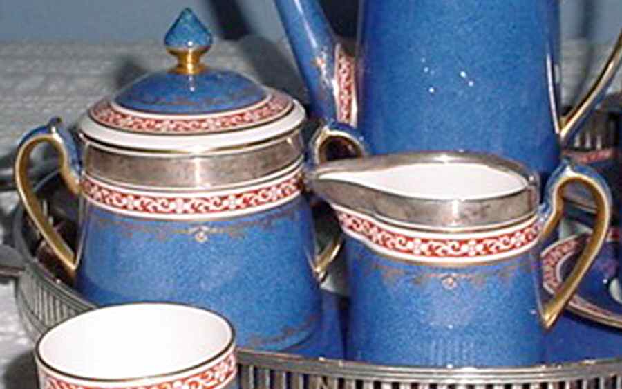 X9276 Sugar Bowl & Lid by Wedgwood-1