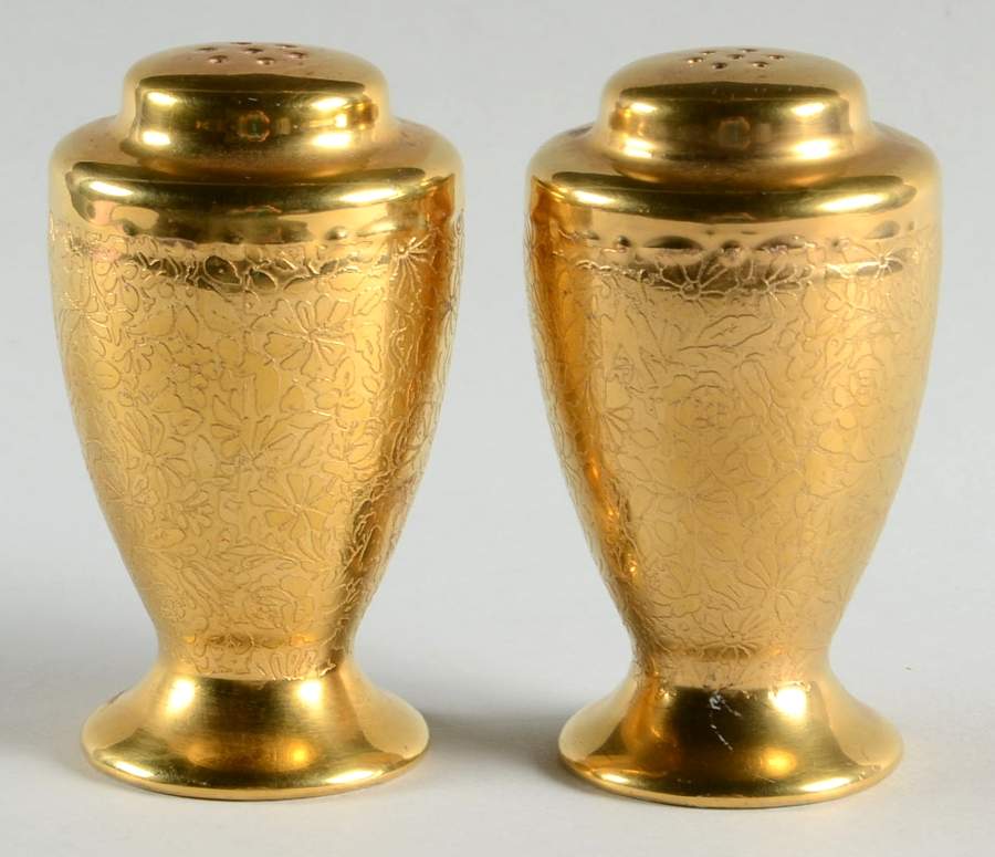 Doves, Roses and Daisies Salt & Pepper Set by Wheeling Decorating-1