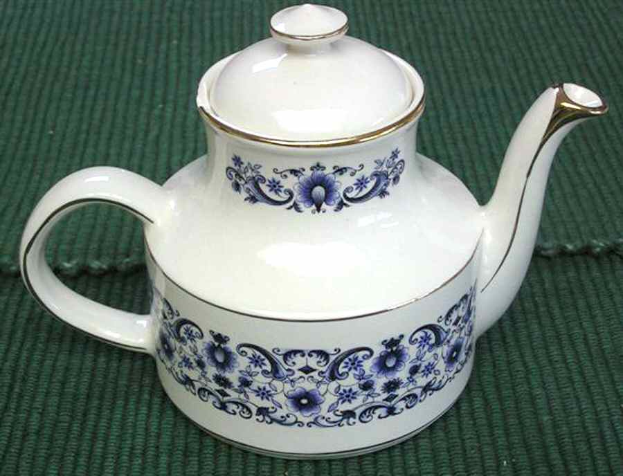 5304 Teapot & Lid by Arthur Wood-1