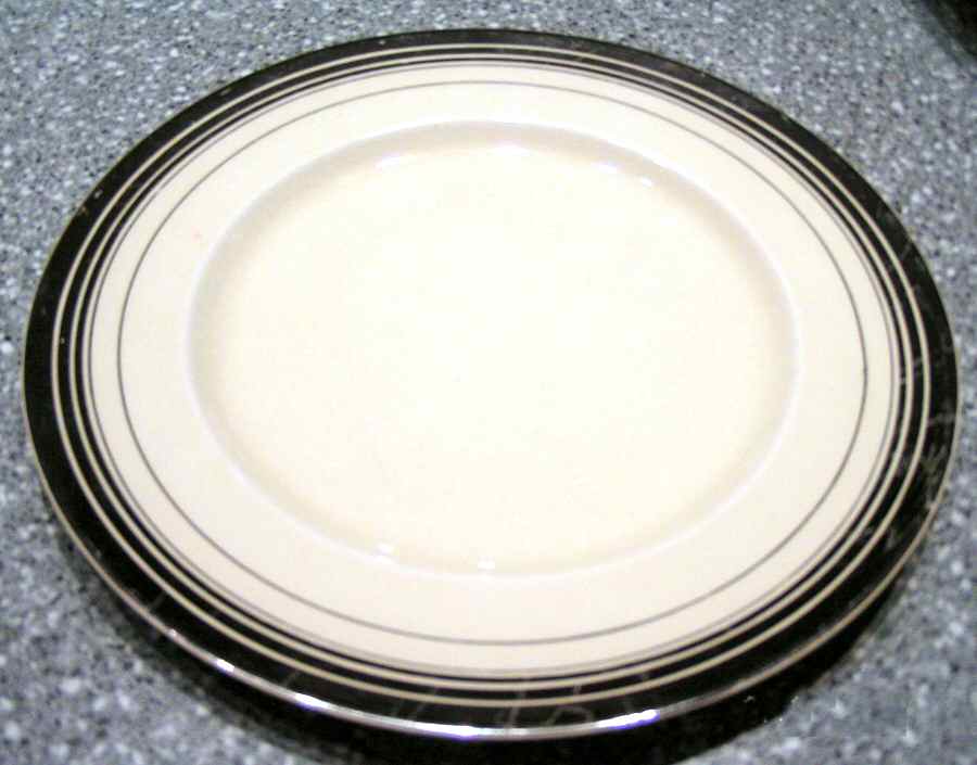 WIL35 Dinner Plate by Arthur J Wilkinson-1