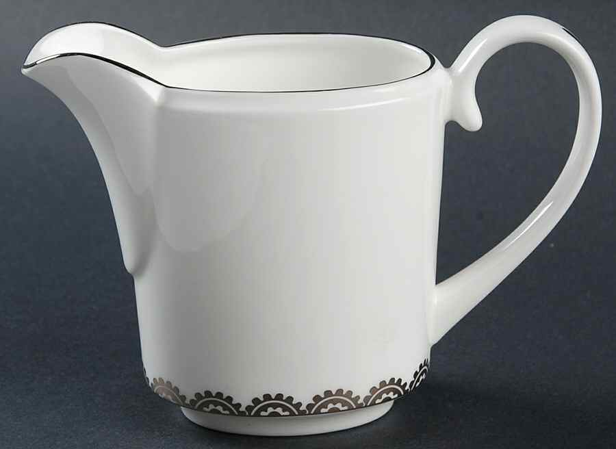 Flirt Creamer by Wedgwood-1