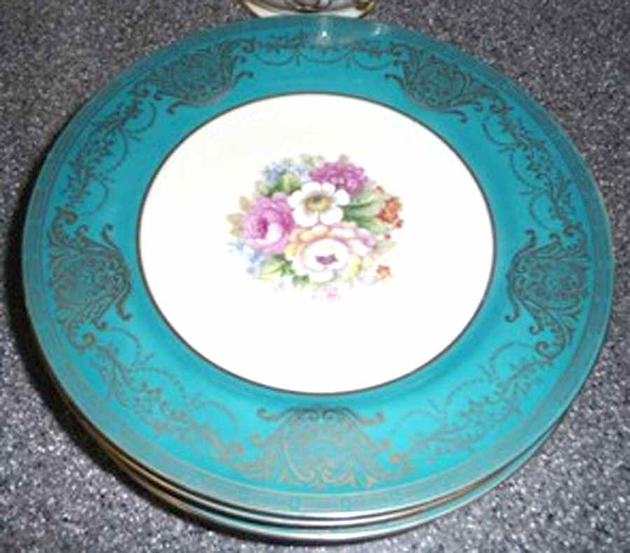 WAK9 Dinner Plate by Wako-1