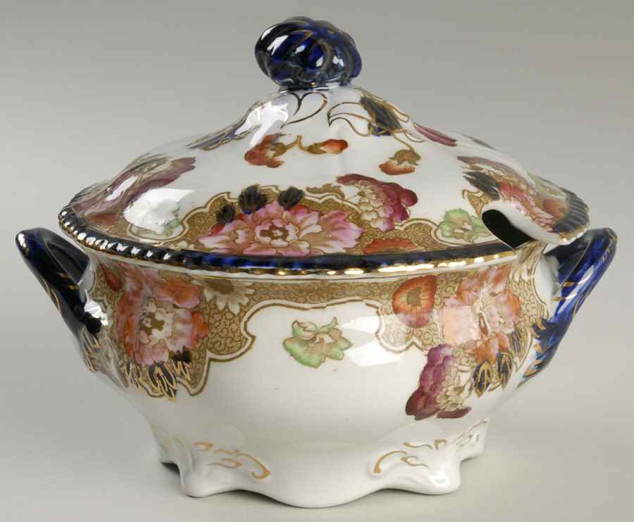 Cambridge Multicolor Gravy Boat & Lid by Wood & Sons-1