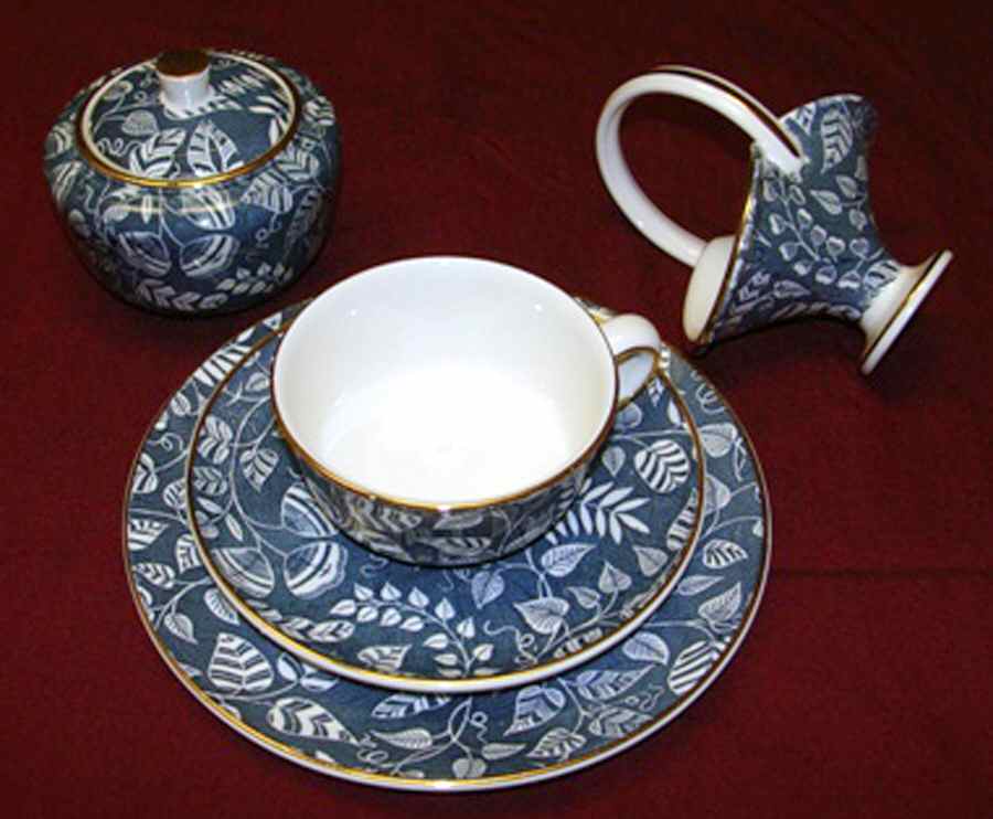 Madeleine Sugar Bowl & Lid by Waechtersbach-1