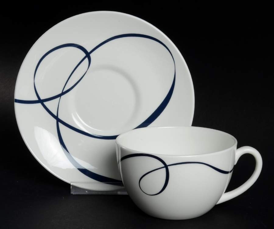 Glisse Flat Cup & Saucer Set by Wedgwood-1
