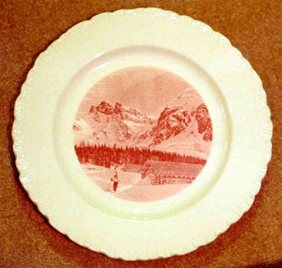 WW505 Red Dinner Plate by Wedgwood-1