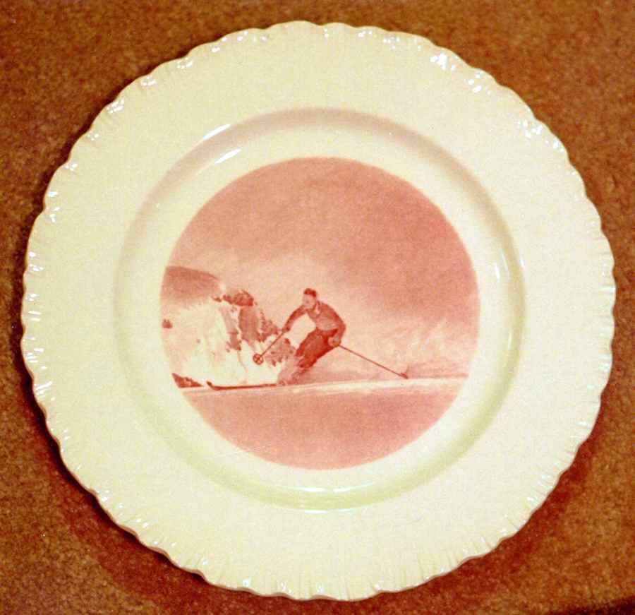 WW505 Red Dinner Plate by Wedgwood-1