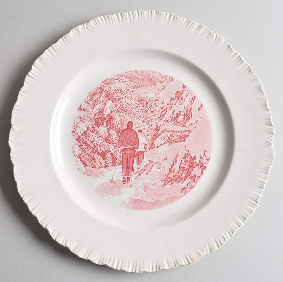 WW505 Red Dinner Plate by Wedgwood-1