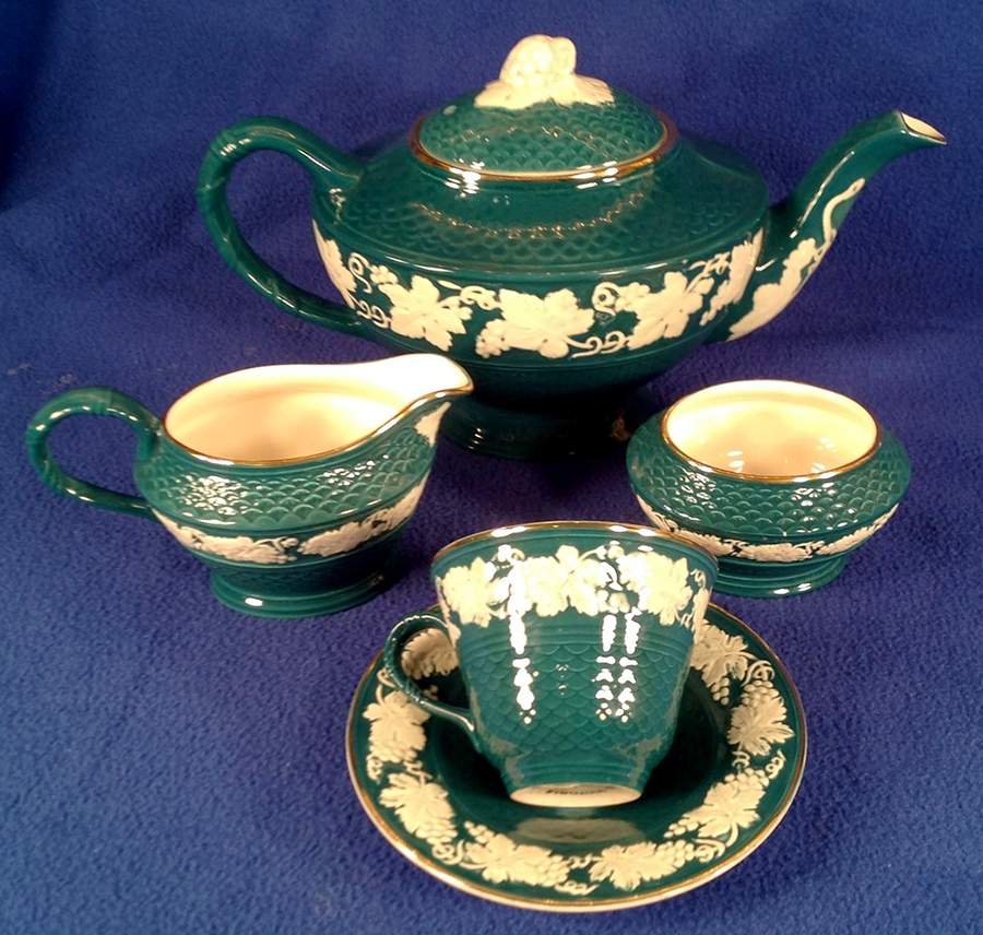 WAD14 Creamer by Wade (England)-1