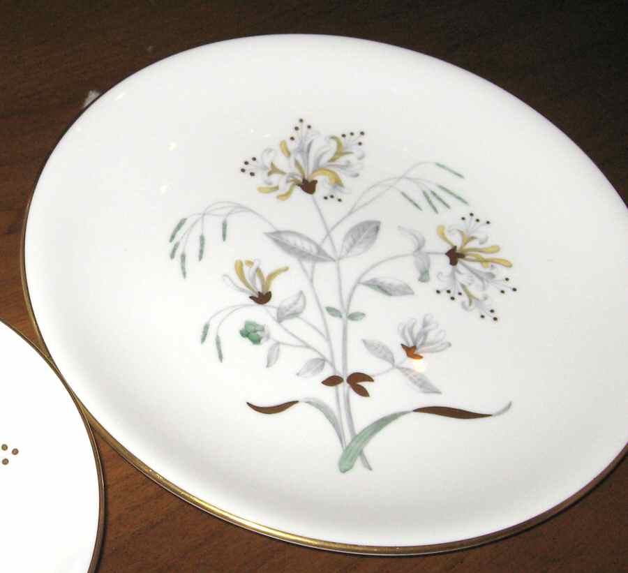 Honeysuckle Gray Dessert/Pie Plate by Wedgwood-1