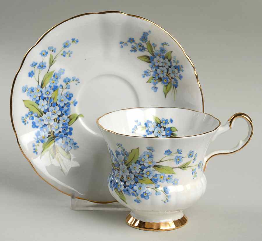 X1349-6 Footed Cup & Saucer Set by Windsor (England)-1