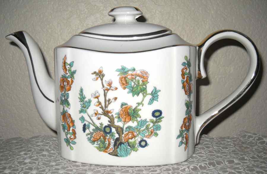 5576 Teapot & Lid by Arthur Wood-1