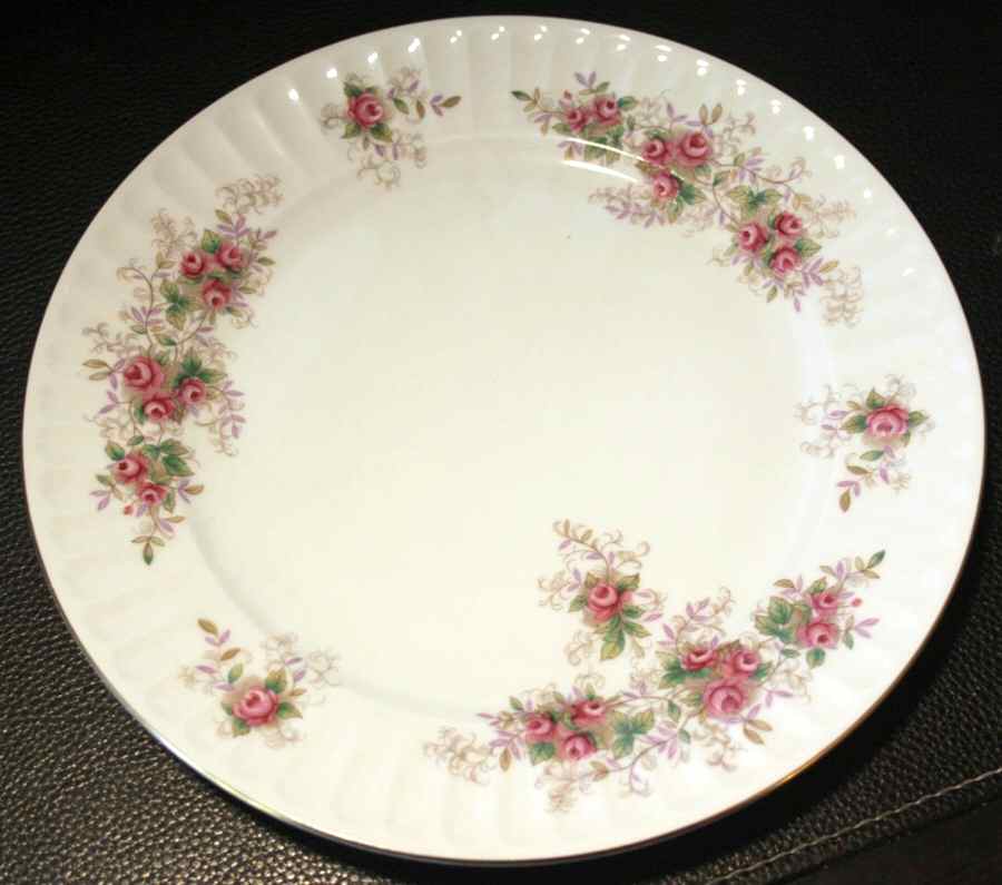 RXH44 Dinner Plate by Retsch & Co-1