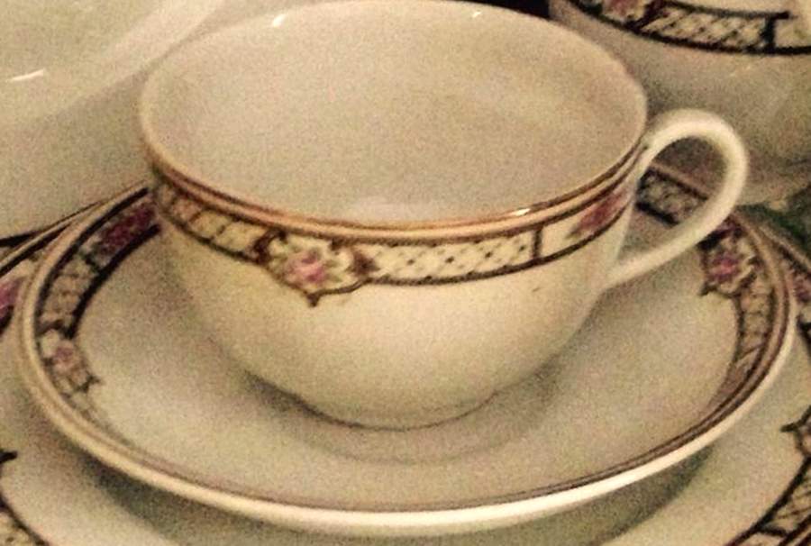 WOO174 Flat Cup & Saucer Set by Wood & Sons-1