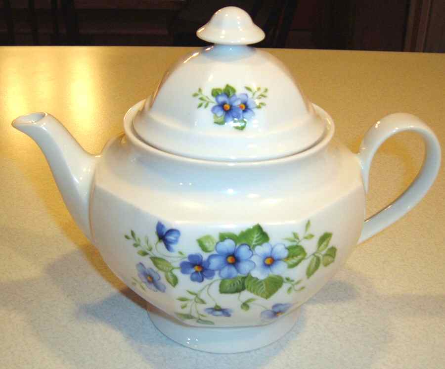 WIG1127 Teapot & Lid by Winterling - Bavaria-1