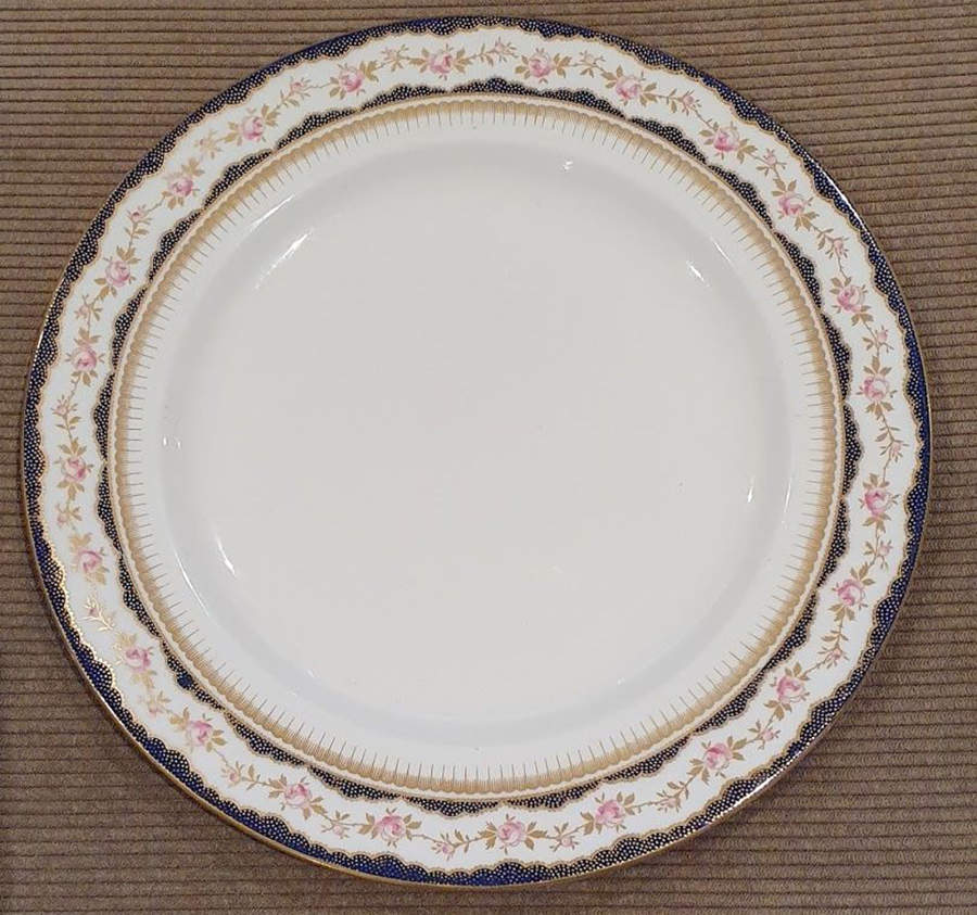 X5388 Dinner Plate by Wedgwood-1