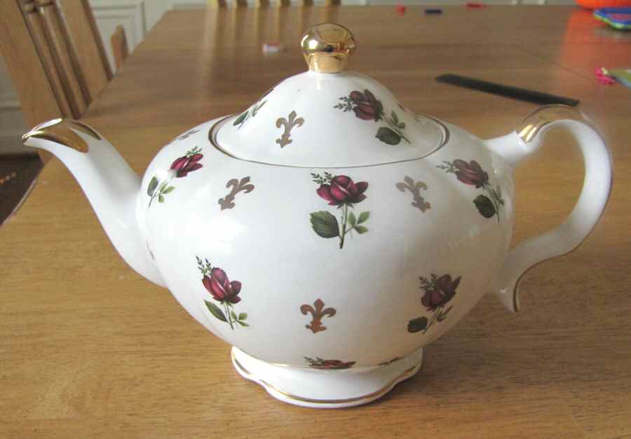 2688 Teapot & Lid by Wood & Sons-1