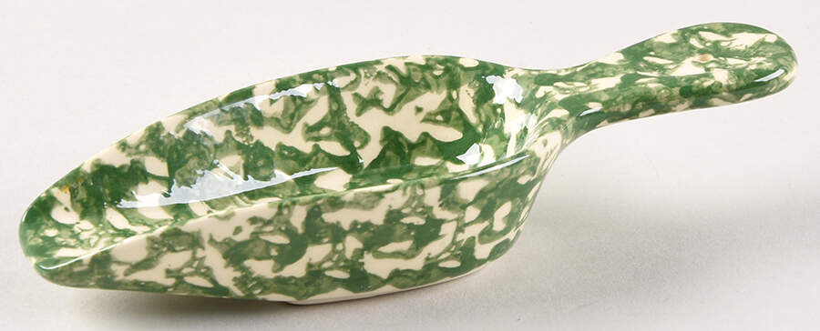 Green Sponge Medium Scoop by Workshop Gerald Henn-1