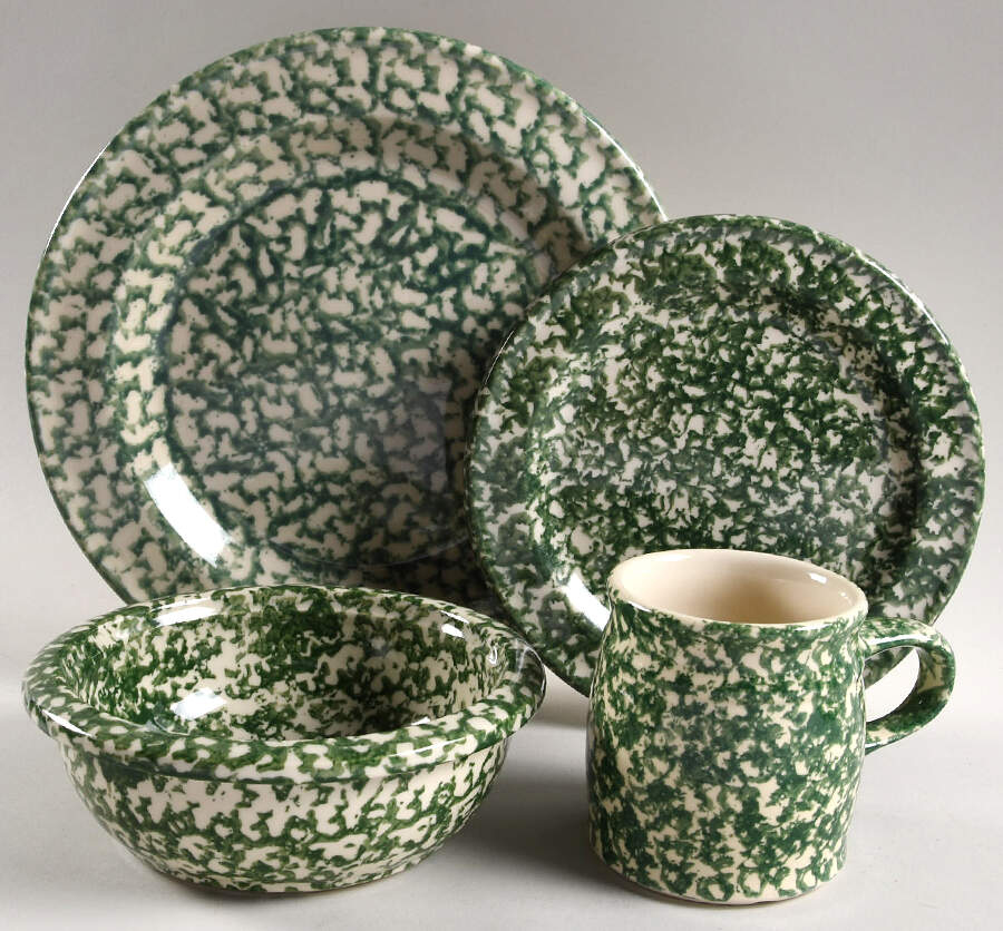 Green Sponge 4 Piece Place Setting by Workshop Gerald Henn-1