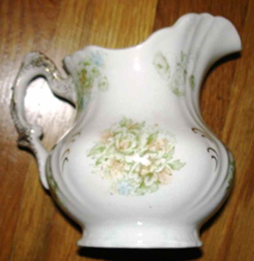 C240372 Creamer by Warwick-1