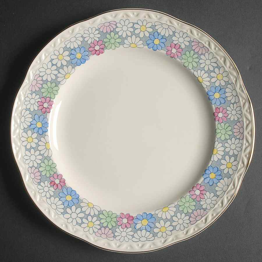 Daisy Chain Dinner Plate by JH Weatherby-1