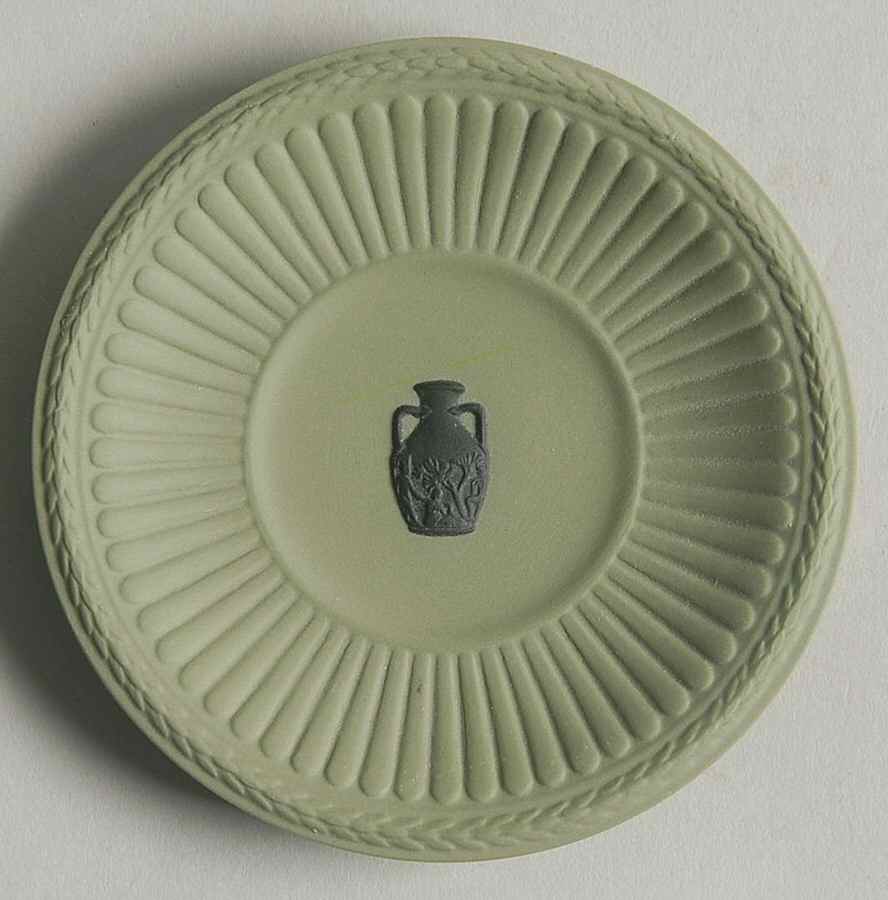 Black on Sage Green Round Fluted Compotier by Wedgwood-1