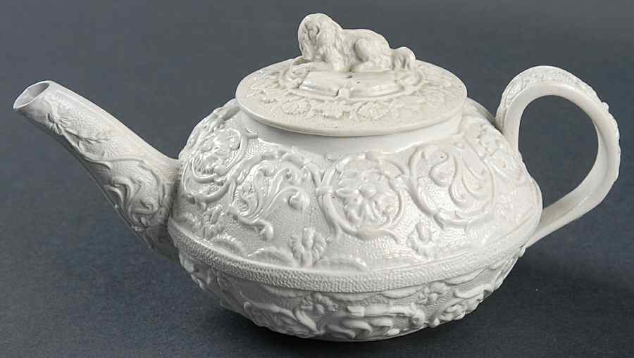 Smear Glaze White Individual Teapot & Lid by Wedgwood-1
