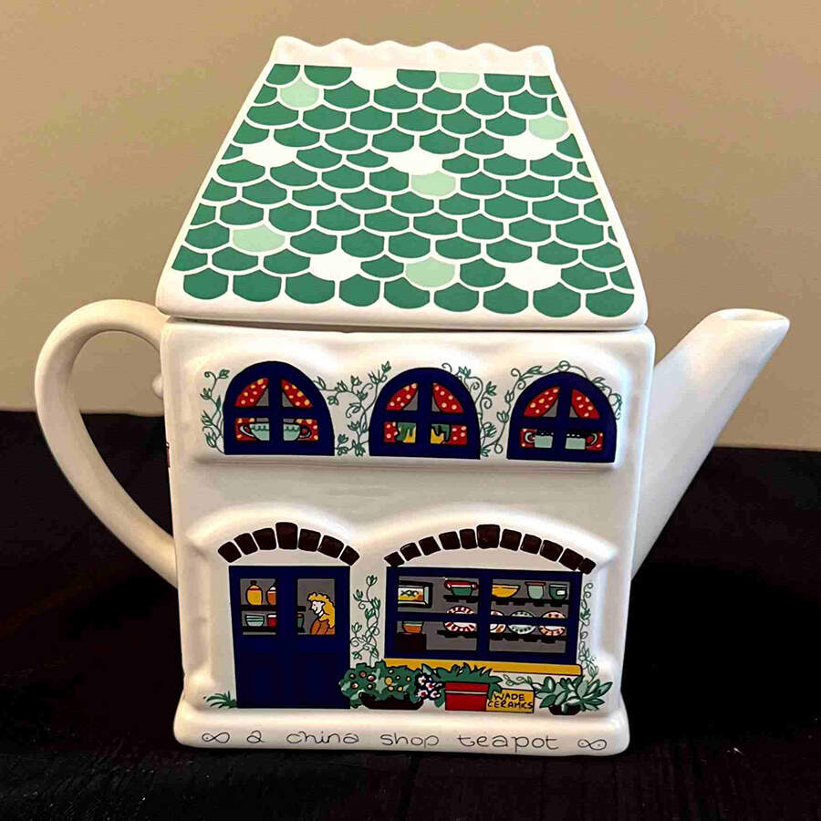 English Life Teapot & Lid by Wade (England)-1