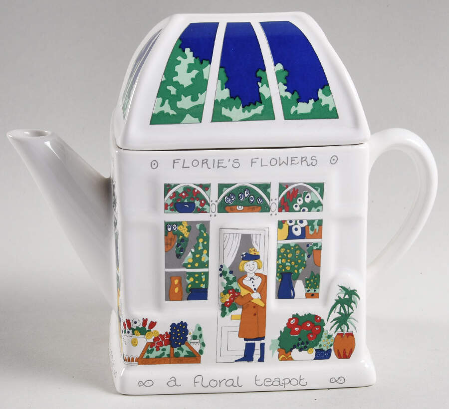 English Life Teapot & Lid by Wade (England)-1