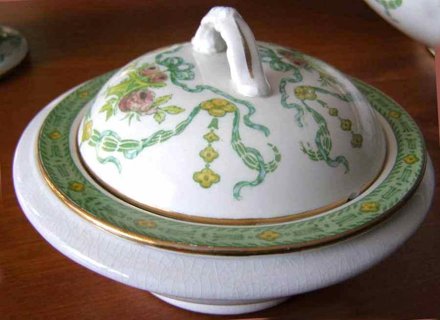 Rutland Soap Box with Lid and Strainer by F Winkle-1