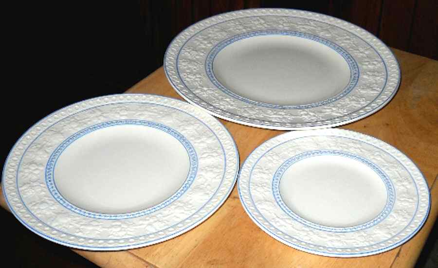 Amh9384 Dinner Plate by Wedgwood-1