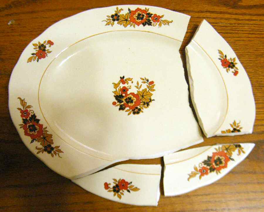 4047 14" Oval Serving Platter by Wedgwood-1