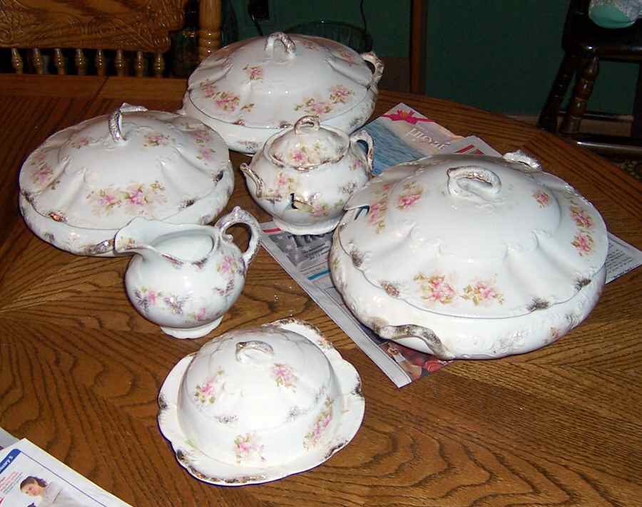 WAR205 Tureen &  Lid by Warwick-1