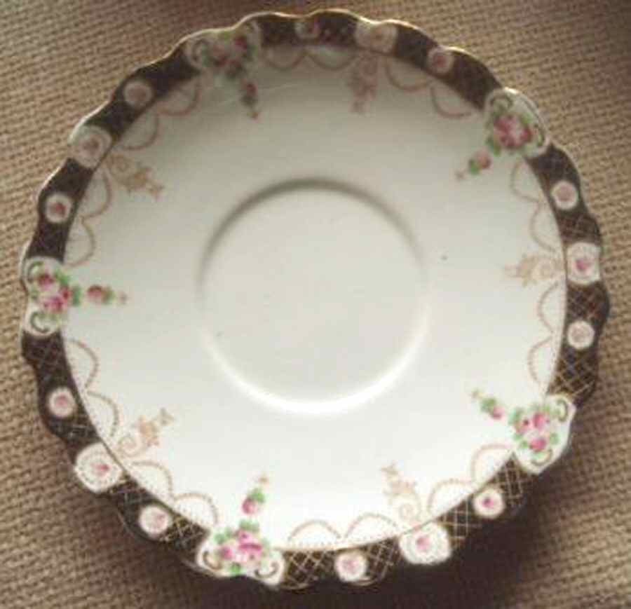 4369 Saucer by Wellington (England)-1
