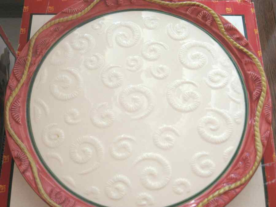 Holiday Plate No Cover by World Bazaars-1