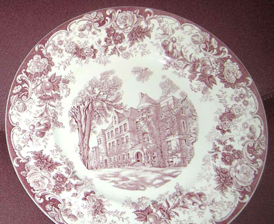 Framingham State Teacher's College Dinner Plate by Wedgwood-1